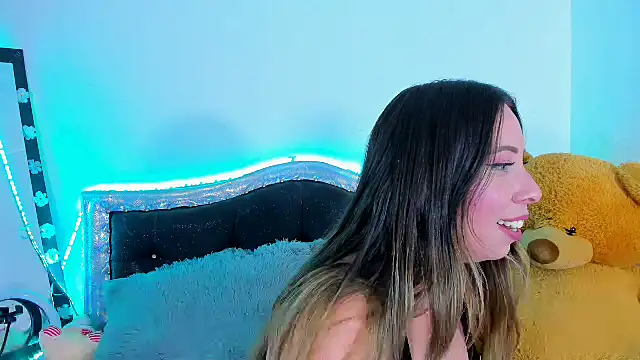 JanneKim online show from 12.04.24