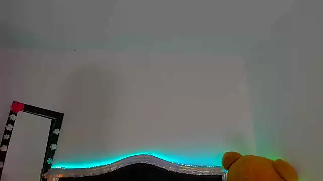 JanneKim online show from 12.12.24