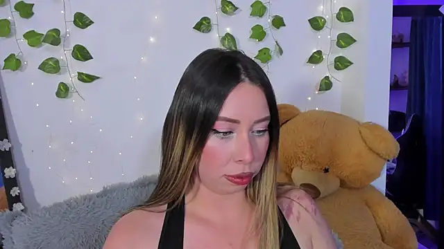 JanneKim online show from 12.05.25