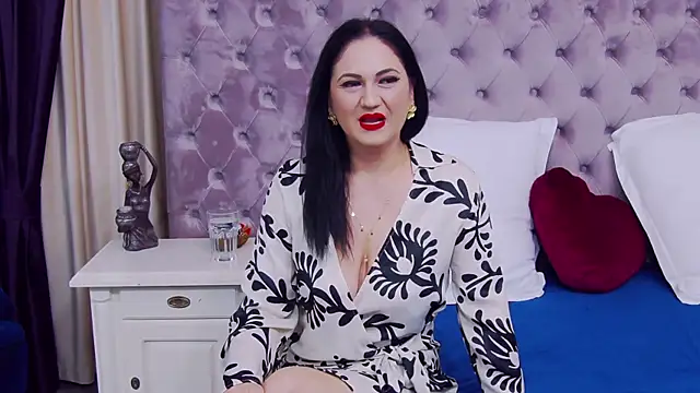 Snapshot of CassidyVelvet chatting on 01.20.25 CassidyVelvet online show from 01.20.25
