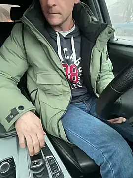 Snapshot of AlexGWoW chatting on 01.10.25 AlexGWoW online show from 01.10.25