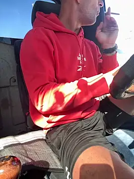 Snapshot of AlexGWoW chatting on 09.10.25 AlexGWoW online show from 09.10.25