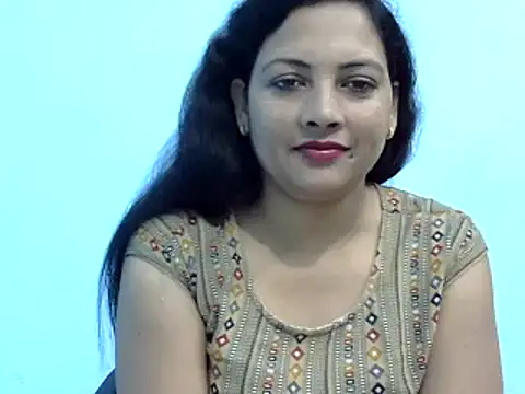 Snapshot of tripti2 chatting on 03.05.25 tripti2 online show from 03.05.25