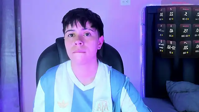 Snapshot of AbbySmiitth_ chatting on 09.28.25 AbbySmiitth online show from 09.28.25