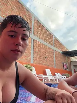 Snapshot of AbbySmiitth_ chatting on 09.30.25 AbbySmiitth online show from 09.30.25