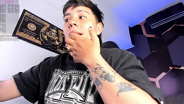 Snapshot of AbbySmiitth_ chatting on 10.03.25 AbbySmiitth online show from 10.03.25