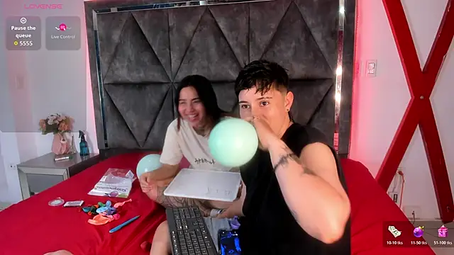 Snapshot of AbbySmiitth_ chatting on 10.25.25 AbbySmiitth online show from 10.25.25