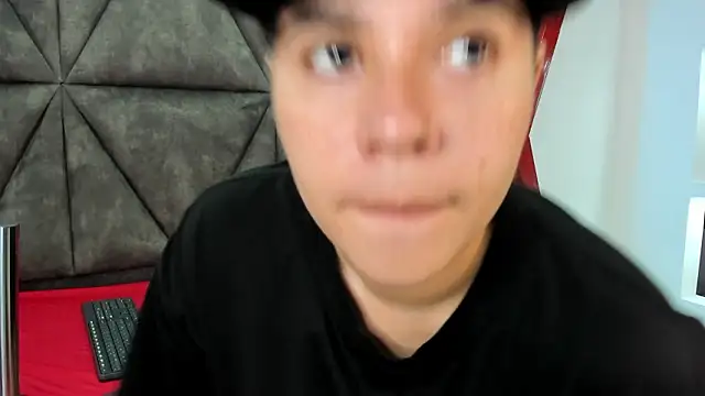 Snapshot of AbbySmiitth_ chatting on 02.04.26 AbbySmiitth online show from 02.04.26