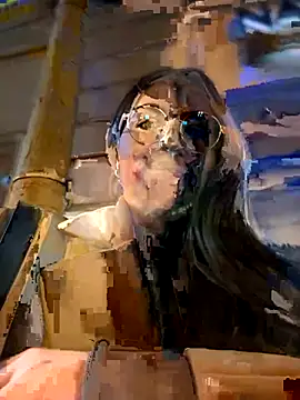 Snapshot of meow_girl chatting on 12.08.24 meow girl online show from 12.08.24