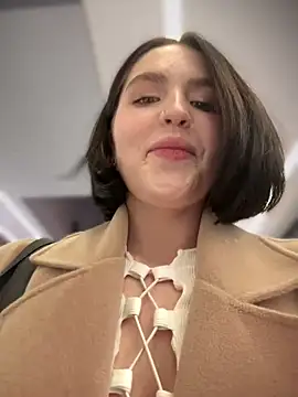 Snapshot of meow_girl chatting on 12.22.24 meow girl online show from 12.22.24