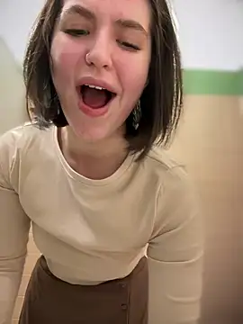 Snapshot of meow_girl chatting on 01.11.25 meow girl online show from 01.11.25