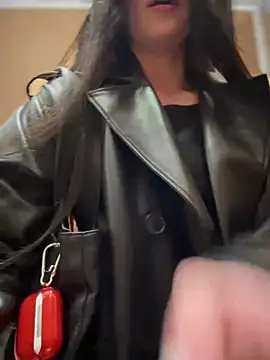 Snapshot of meow_girl chatting on 01.17.25 meow girl online show from 01.17.25