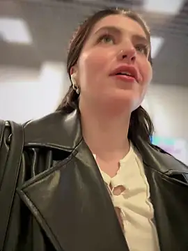 Snapshot of meow_girl chatting on 01.20.25 meow girl online show from 01.20.25