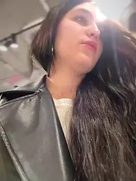 Snapshot of meow_girl chatting on 02.01.25 meow girl online show from 02.01.25