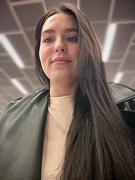 Snapshot of meow_girl chatting on 02.04.25 meow girl online show from 02.04.25