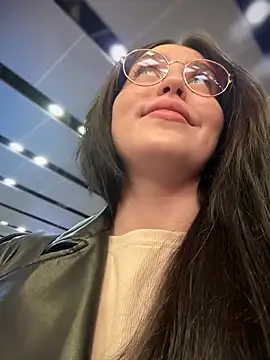 Snapshot of meow_girl chatting on 02.09.25 meow girl online show from 02.09.25