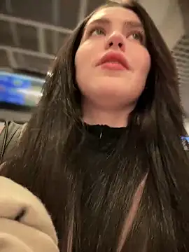 Snapshot of meow_girl chatting on 02.17.25 meow girl online show from 02.17.25