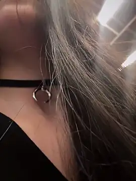 Snapshot of meow_girl chatting on 02.19.25 meow girl online show from 02.19.25