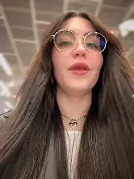 Snapshot of meow_girl chatting on 03.09.25 meow girl online show from 03.09.25