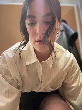 Snapshot of meow_girl chatting on 03.13.25 meow girl online show from 03.13.25