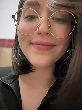 Snapshot of meow_girl chatting on 03.19.25 meow girl online show from 03.19.25