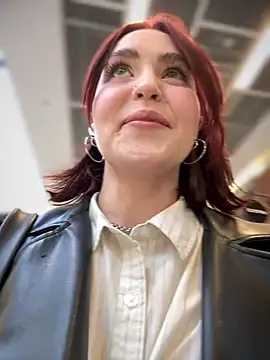 Snapshot of meow_girl chatting on 03.21.25 meow girl online show from 03.21.25