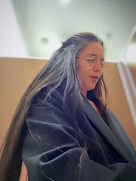 Snapshot of meow_girl chatting on 09.17.25 meow girl online show from 09.17.25