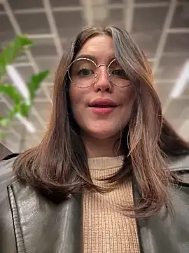 Snapshot of meow_girl chatting on 10.26.25 meow girl online show from 10.26.25