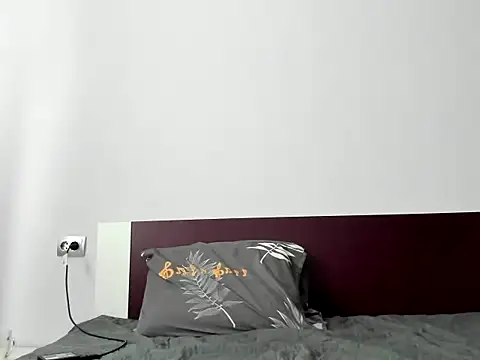 ElektraShine29 online show from 10.18.25