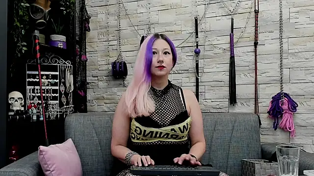 CruelMistress online show from 11.22.25