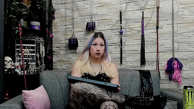 CruelMistress online show from 12.15.25