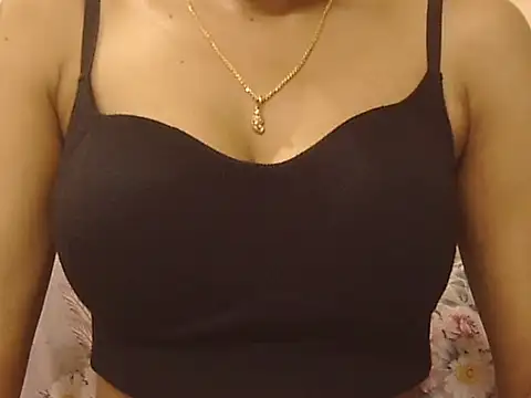  FluffyHxney  online show from 10.18.25