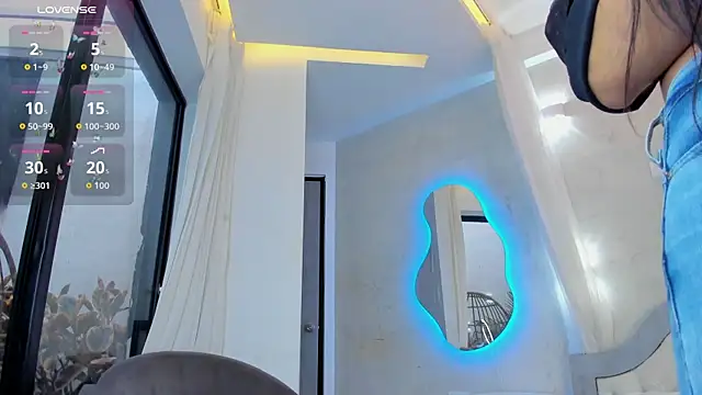 Snapshot of Venusflame__ chatting on 10.20.25 Venusflame online show from 10.20.25