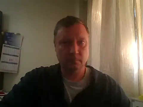 Snapshot of c6tm5 chatting on 11.24.25 c6tm5 online show from 11.24.25