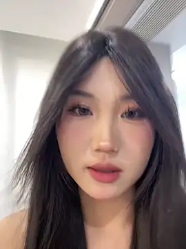 Snapshot of xyebobs chatting on 09.17.25 xyebobs online show from 09.17.25