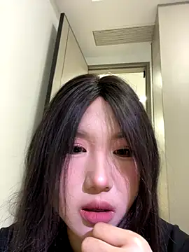 Snapshot of xyebobs chatting on 11.30.25 xyebobs online show from 11.30.25