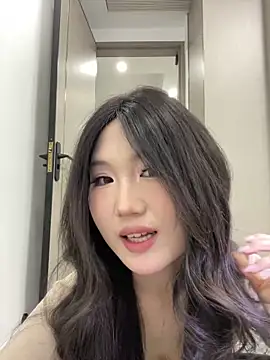 Snapshot of xyebobs chatting on 12.16.25 xyebobs online show from 12.16.25