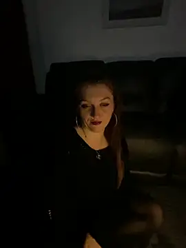 Stoner BarbieXX online show from 10.12.25