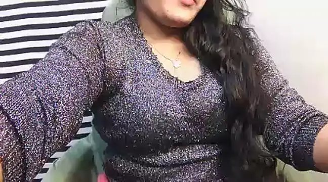 SabrinaNoor online show from 12.23.24