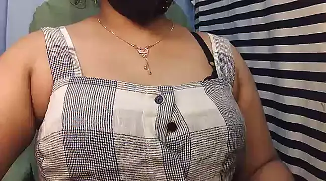SabrinaNoor online show from 02.04.25