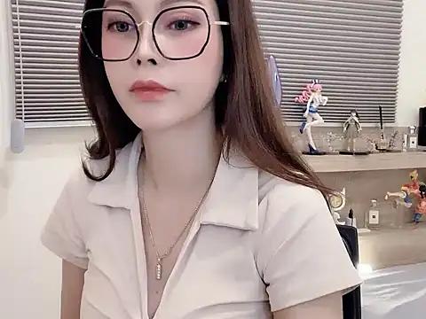 Zozo qq online show from 11.01.25