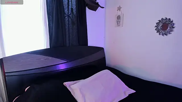 anhiahoney02 online show from 10.12.25