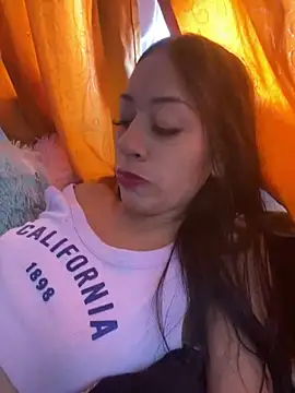 Snapshot of Little_aphrodite chatting on 12.12.24 Little aphrodite online show from 12.12.24