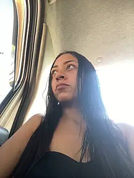 Snapshot of Little_aphrodite chatting on 02.01.25 Little aphrodite online show from 02.01.25