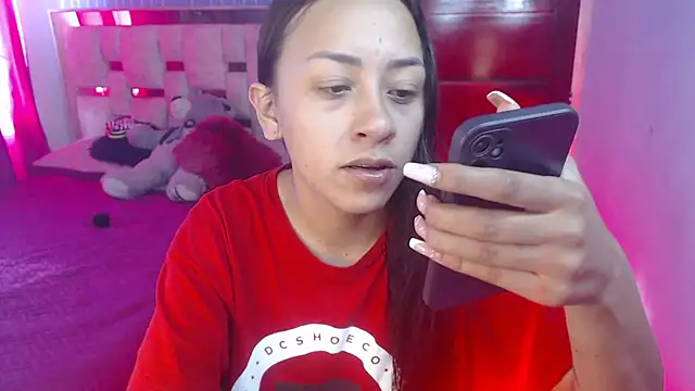 Snapshot of Little_aphrodite chatting on 02.18.25 Little aphrodite online show from 02.18.25