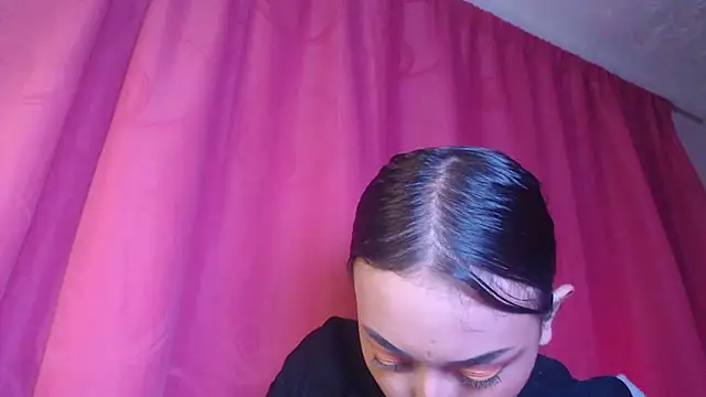 Snapshot of Little_aphrodite chatting on 11.01.25 Little aphrodite online show from 11.01.25