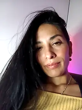 chloewildd  online show from 10.22.25