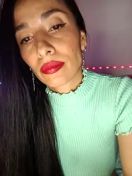 Snapshot of chloewildd_ chatting on 05.10.26 chloewildd online show from 05.10.26