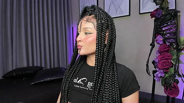 Morgan Hilll  online show from 10.05.25