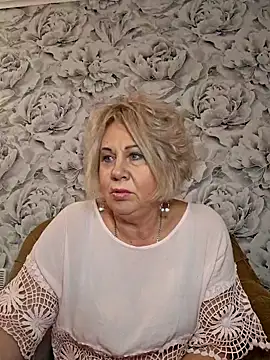 Snapshot of PALETT chatting on 12.08.24 PALETT online show from 12.08.24